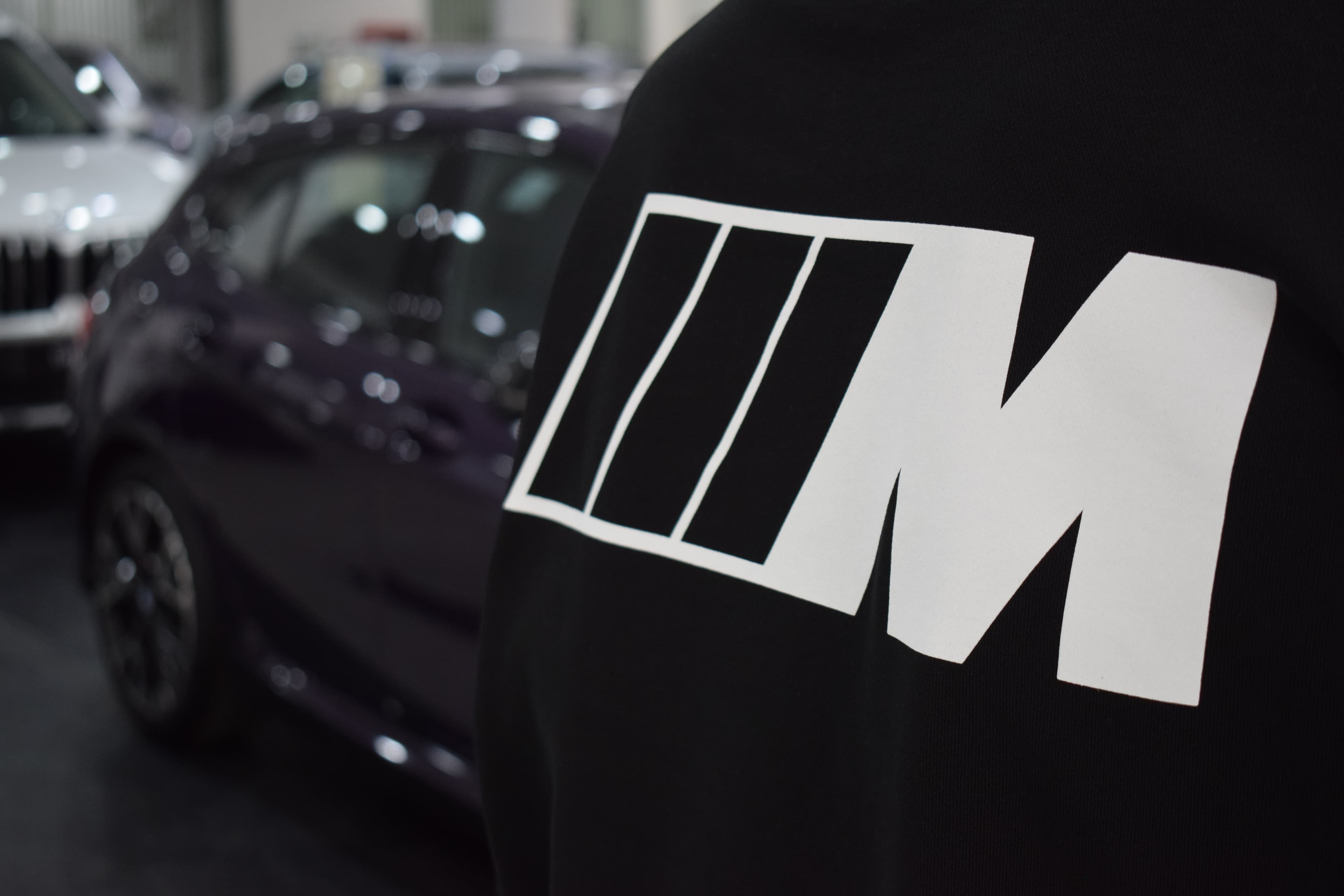 Buzo negro BMW M Collection con el logo M